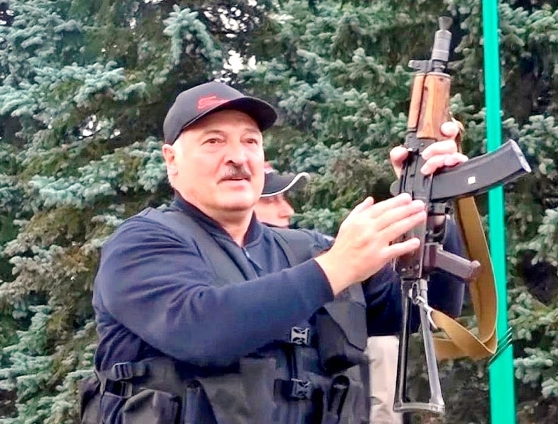 Мечты Лукашенко об «Искандерах»: белорусских военных научат