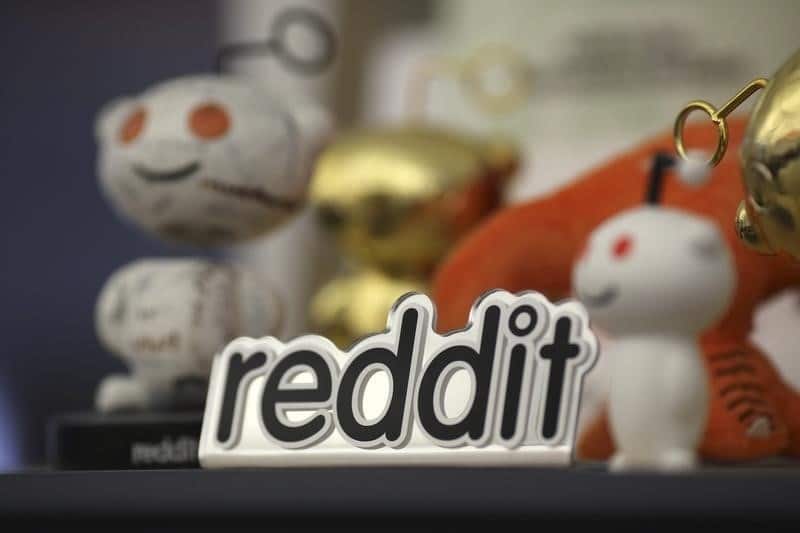 Облюбованная трейдерами соцсеть Reddit готовится к IPO От Investing.com