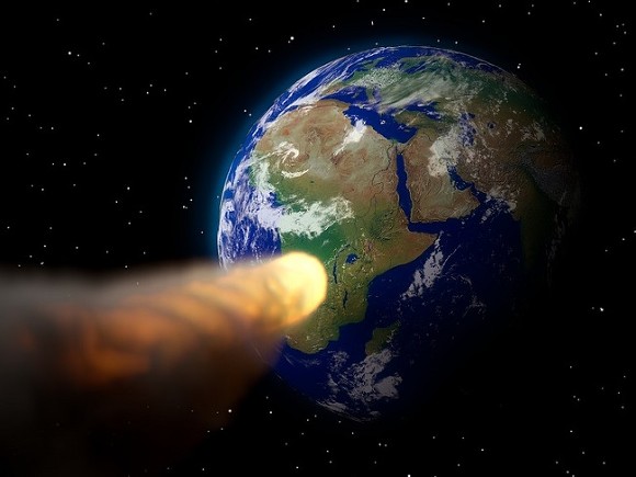 Опасный астероид несется к Земле