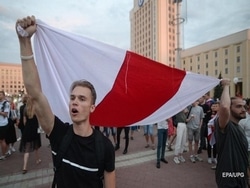 В Варшаве оштрафованы белорусы за акцию солидарности в День Воли