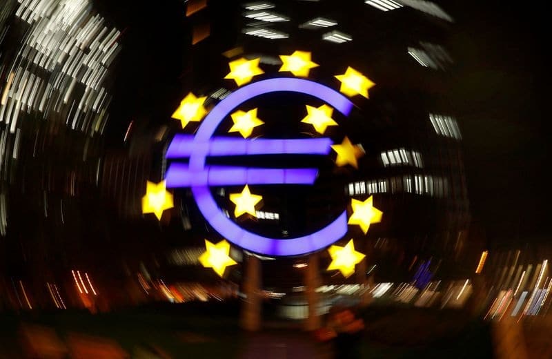 Второй квартал будет трудным для ЕС -- главный экономист ЕЦБ От Reuters
