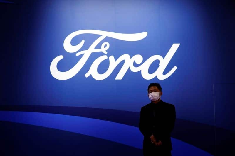 Акции Ford упали на 9% после мрачного прогноза От Reuters