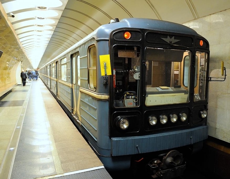 Экономист сравнил систему SWIFT с метро, а Россию с пьяным пассажиром