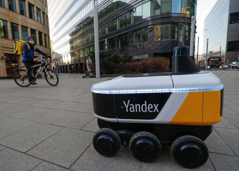 Яндекс снизил прибыль в 1 кв, но улучшил прогноз выручки на 21г От Reuters