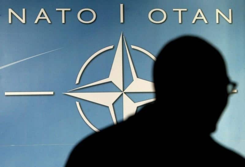 НАТО перебрасывает войска к границе России От Investing.com