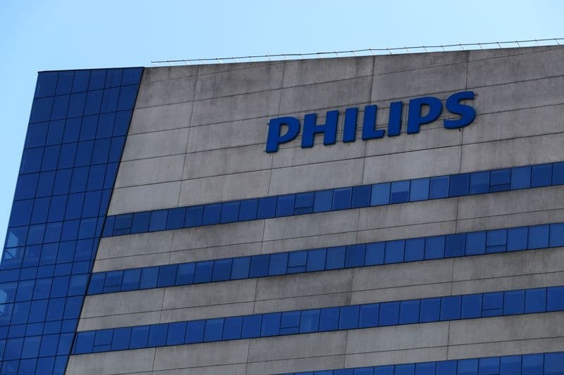 Philips повышает прогноз на 2021 благодаря росту продаж в 1кв От Reuters