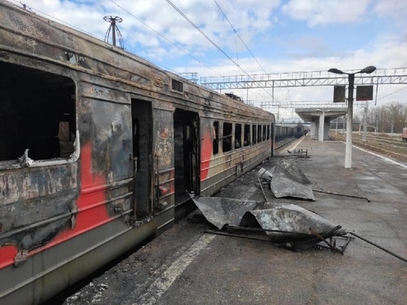 Под Калугой полностью сгорела электричка до Москвы