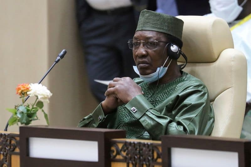 Президент Чада, находившийся у власти более 30 лет, убит в бою с повстанцами От Reuters