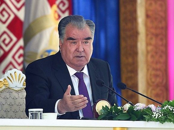 Президент Таджикистана заявил, что восхищен Манижей