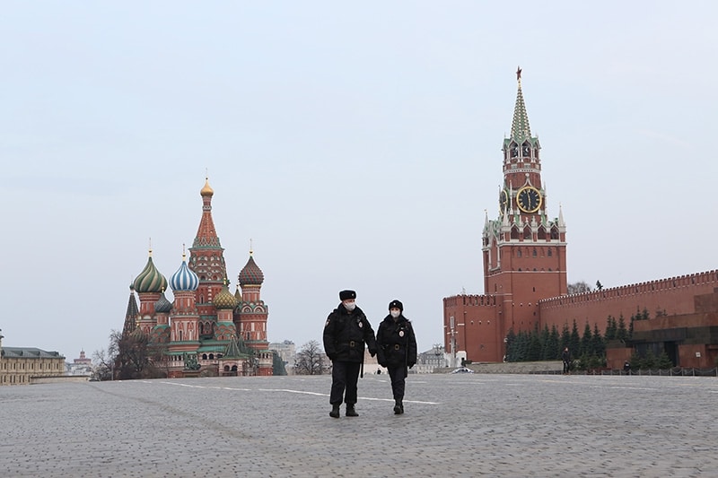 СМИ: в России началась третья волна COVID; Кремль отрицает От Investing.com