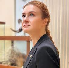 Сотрудницу RT Марию Бутину обсмеяли студенты НГУ, когда она жаловалась на Навального