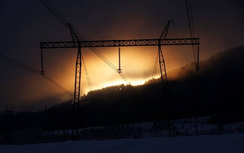 Unipro начала производить э/энергию на 3 энергоблоке Березовской ГРЭС после 5-летнего ремонта -- регулятор От Reuters
