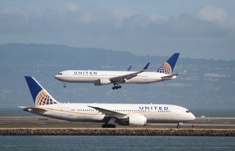 United Airlines увеличивает число рейсов к сезону отпусков От Investing.com