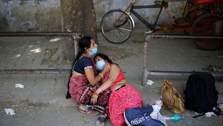 В Индии каждую минуту умирают двое заболевших COVID-19