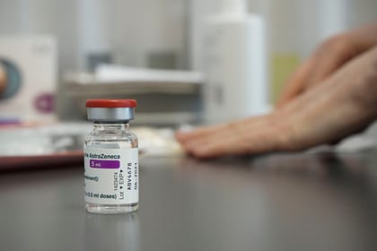 В Великобританиии 19 человек умерли после вакцины AstraZeneca