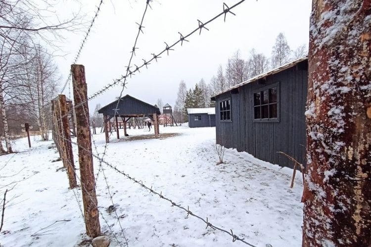 Власти Карелии, где построили бутафорский концлагерь, жалуются, что дети не ездят отдыхать