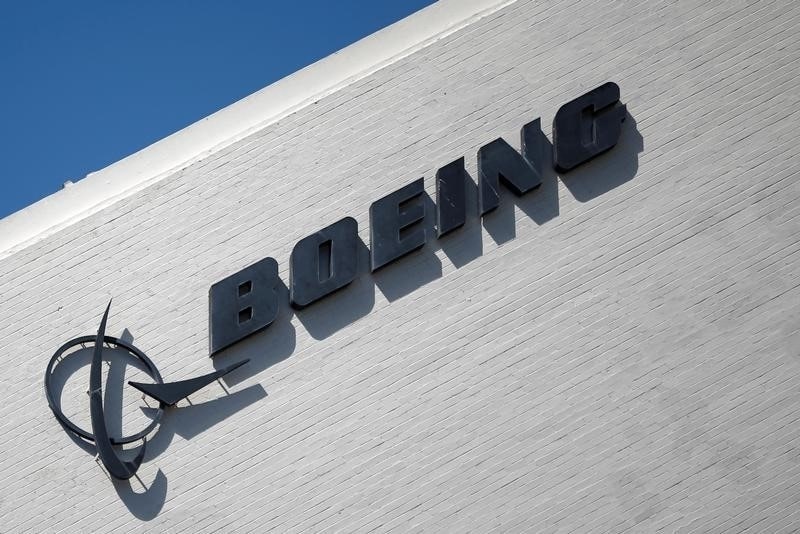 Boeing заключил контракт с Минобороны на $169 млн От Investing.com
