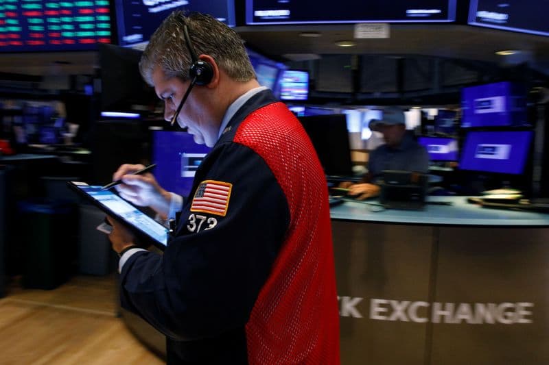 Акции технологических и энергетических компаний привели S&P 500 к рекордному пику От Reuters