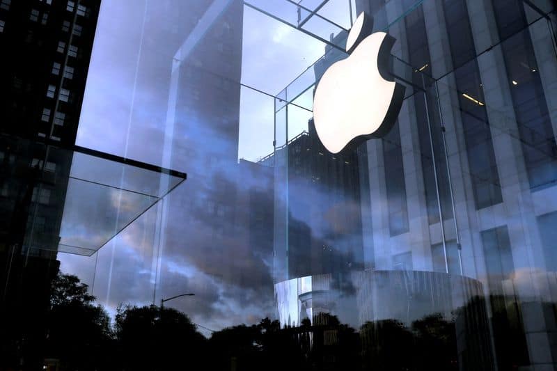 Apple представит новые модели iPhone в рамках продвижения 5G От Reuters