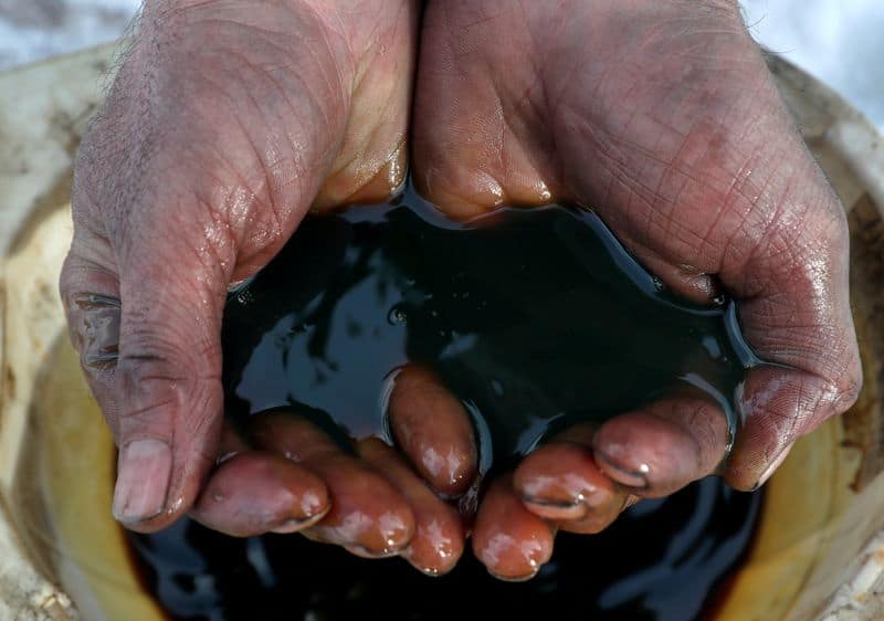 Цена Brent зашкалила за $80, ралли нефти продолжается 6 день из-за опасений о поставках От Reuters
