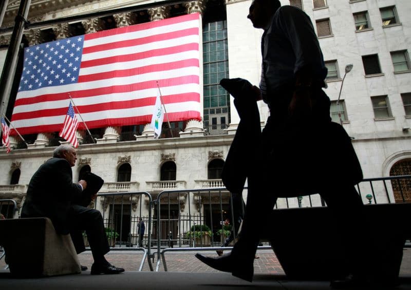 Индексы США растут вслед за энергетическим и финансовым секторами От Reuters