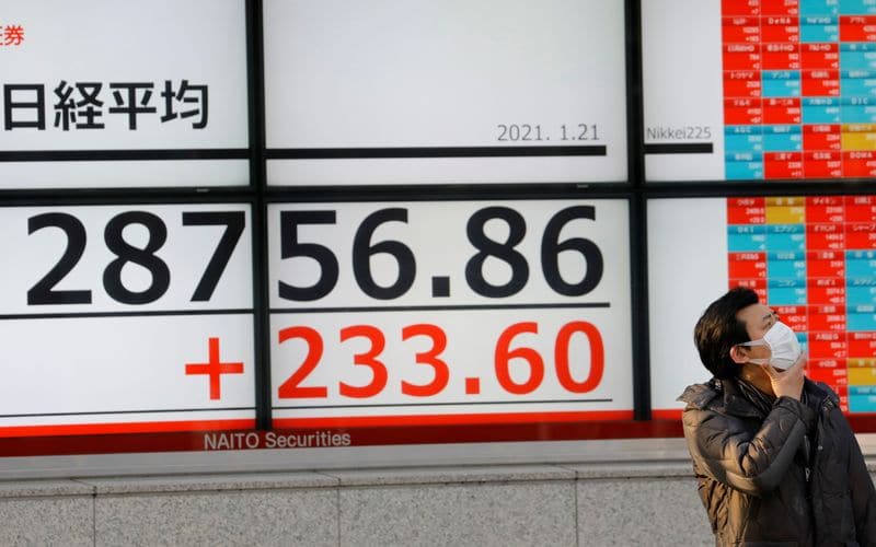 Японские акции достигли 30-летнего максимума после отставки премьер-министра От Reuters
