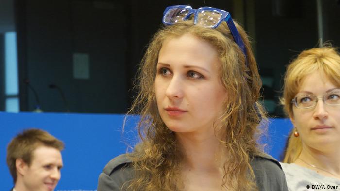 Прокуратура запросила участнице Pussy Riot Марии Алехиной два года ограничения свободы по «санитарному делу»