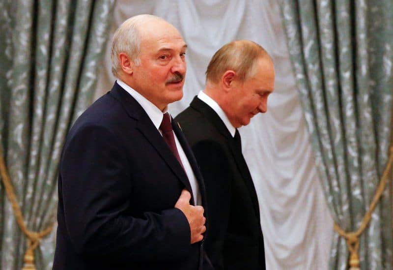 РФ даст Белоруссии до $640 млн в виде кредитов до конца 2022 года От Reuters