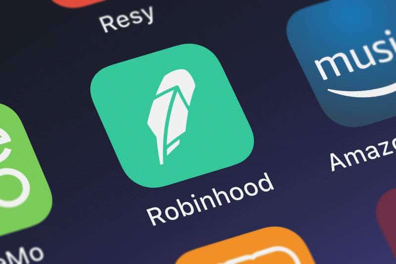 Robinhood наберет клиентов среди студентов колледжей От Investing.com
