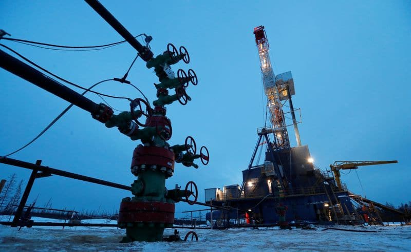 Российская нефть Urals плывет на спасение пострадавшего от урагана рынка США От Reuters
