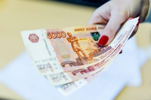Банкир призвал россиян постыдиться брать выплаты на детей