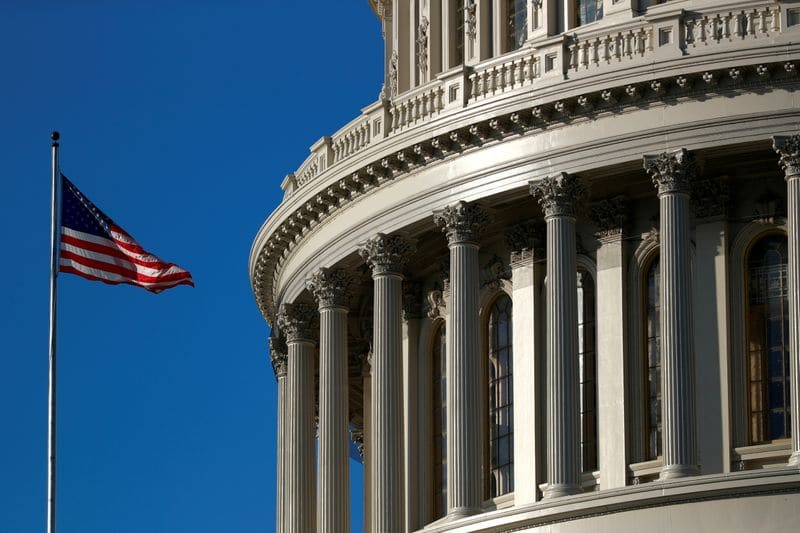 Палата представителей США, как ожидается, проголосует за повышение лимита госдолга От Reuters
