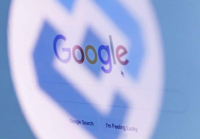 Роскомнадзор планирует предъявить Google оборотный штраф в октябре От Reuters