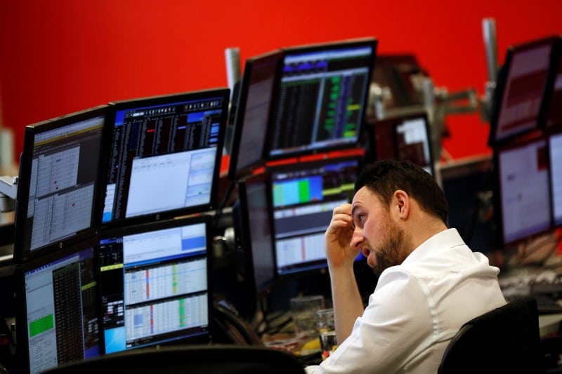 Рынок акций Московской биржи по состоянию на 14:30 мск 13 октября снижается От IFX