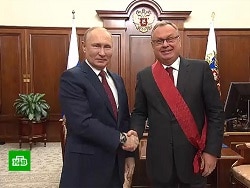 Путин вручил Костину орден 2За заслуги перед Отечеством" I степени