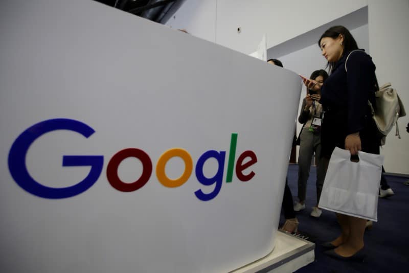 Alphabet в 4 кв получила рекордные продажи благодаря Google, акции подскочили на 8% От Reuters