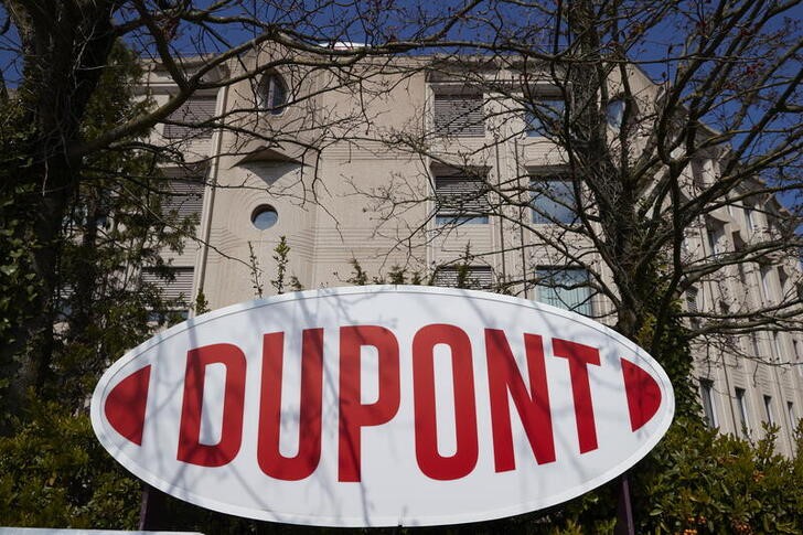 Прибыль DuPont превзошла прогнозы благодаря повышению цен и спросу на электронику От Reuters