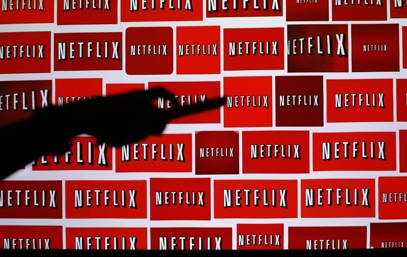 Акции Netflix упали на 25% после публикации разочаровывающего отчета От Investing.com
