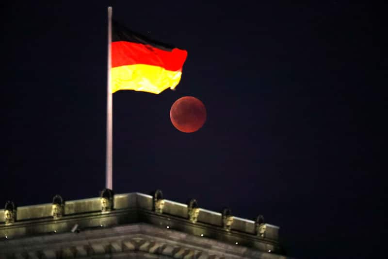 Германия предложила странам ЕС приостановить облегченный визовый режим с Россией От Investing.com