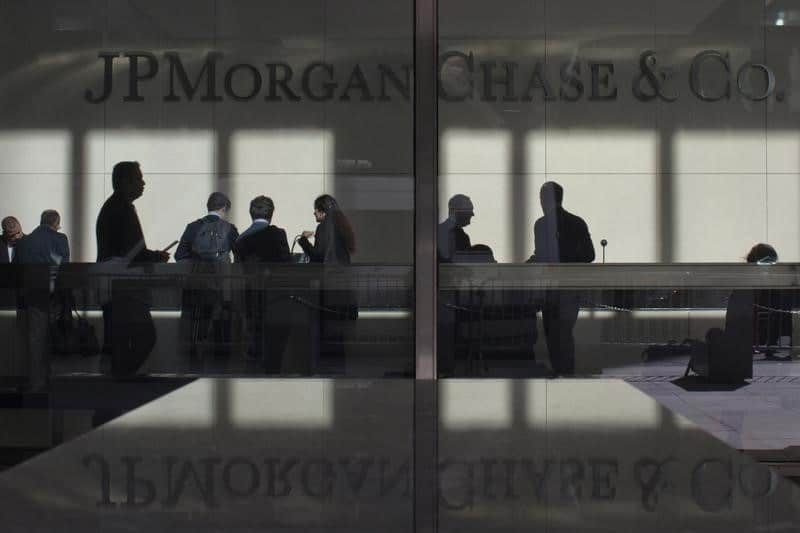 JP Morgan прогнозирует падение рынка США на 30% из-за рецессии От Investing.com