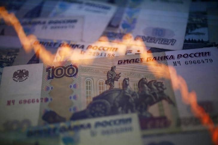 В Госдуме посоветовали переждать мировой кризис «в рубле» От Investing.com