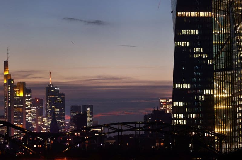 ЕЦБ сохранил ставку на рекордно высоком уровне четвертый раз подряд От Investing.com