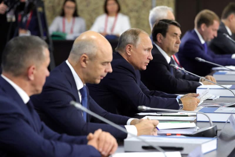 Путин заявил о планах удвоить капитализацию фондового рынка к 2030 году От Investing.com